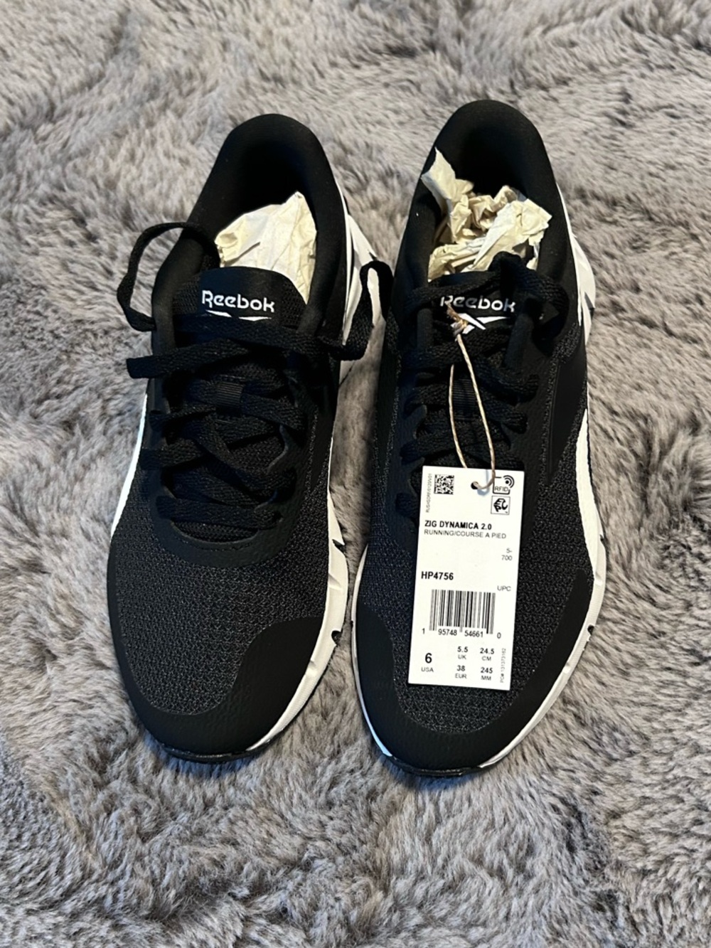 NWT Reebok Kids Black and White Zig Dynamica 2.0 Sneakers. Never worn. - Picture 8 of 11